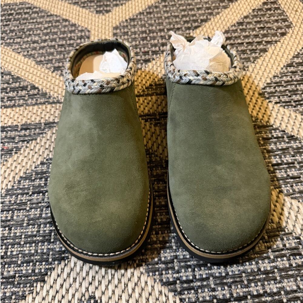 Simple Original Suede Clog Olive Size Womens 9/ M… - image 7